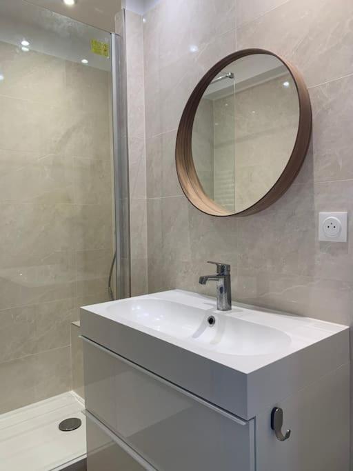 Paris Buttes Chaumont - Free Parking Apartman Kültér fotó